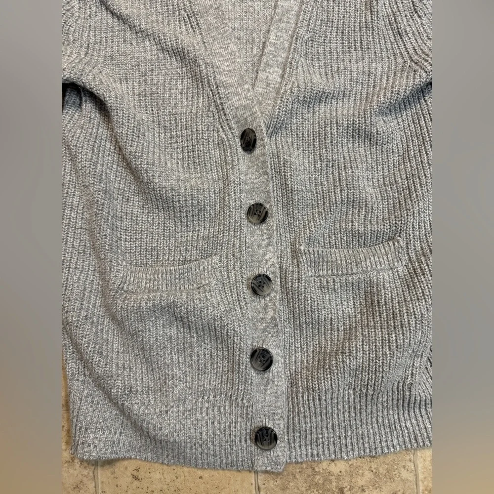 Girls Old Navy Over-sized Gray Button-Down Cardigan Sweater Sz 6-7